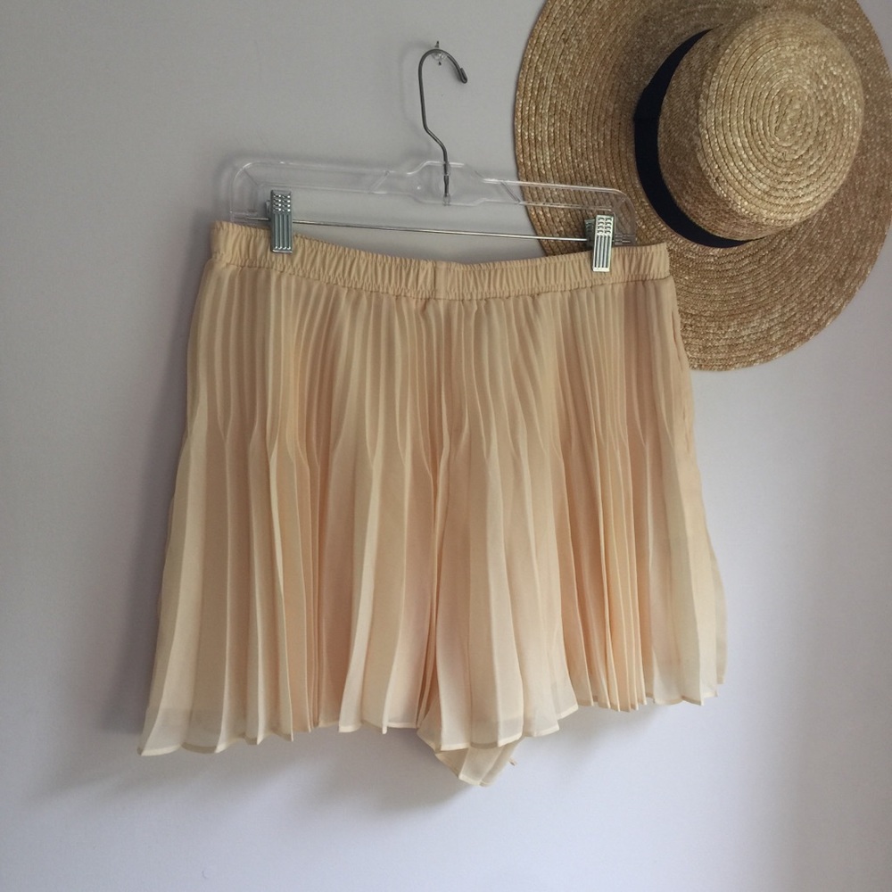 Bcbgeneration yellow blousy shorts - Picture 3 of 4